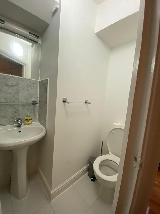 Apartamento F1-Basement Studio Fits 3 Near Paddington Londres Exterior foto