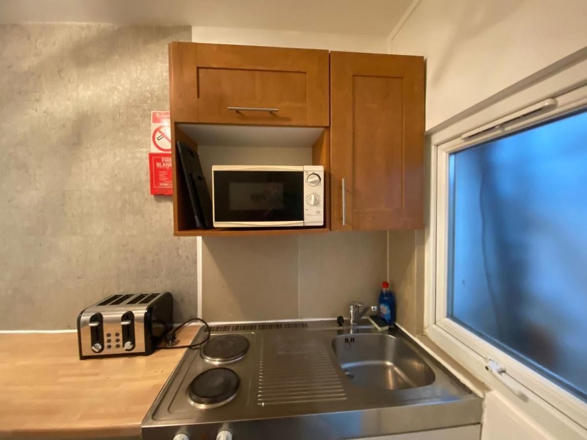 Apartamento F1-Basement Studio Fits 3 Near Paddington Londres Exterior foto